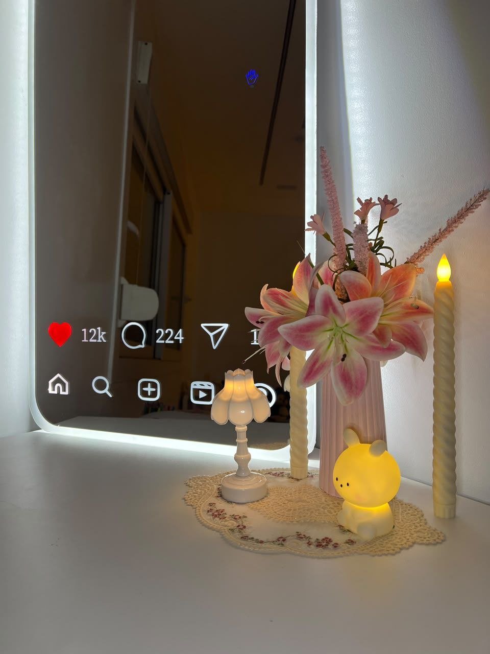 **مرآة LED مضيئة ✨ | لمسة فخامة وأناقة تغيّر ديكور غرفتك**